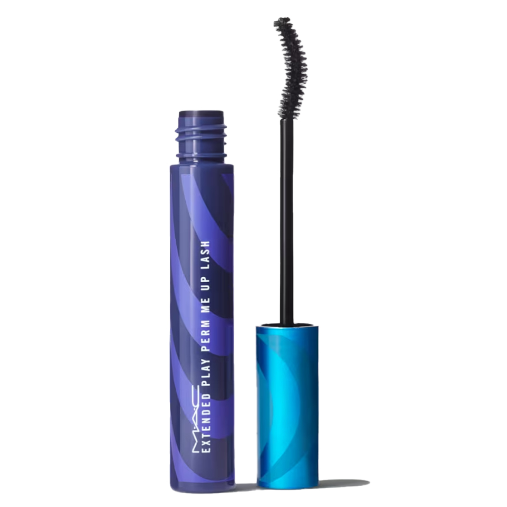 Mac Extra Volumizing Sweat And Humidity Resistant Mascara