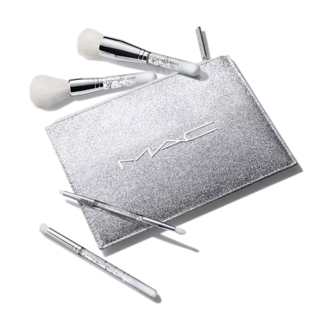 MAC Brush Of Snow Essential Brush Kit